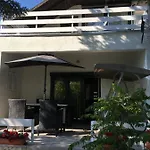 Nefelejcs Apartment *