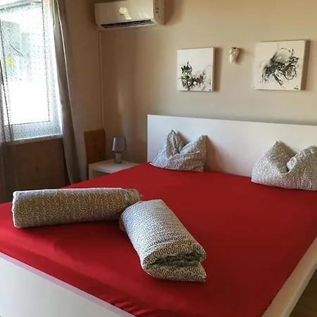Nefelejcs Apartment *