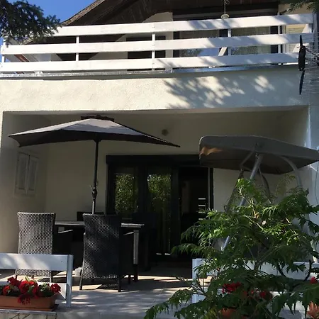 Nefelejcs Apartment *